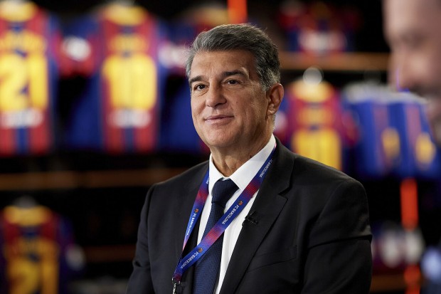 Le FC Barcelone signe sa première recrue estivale