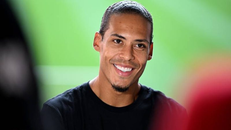 Van Dijk parle avenir de Liverpool avec Arne Slot